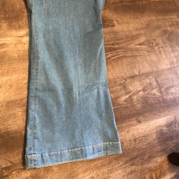 Torrid Feel the Fit Mid-Rise Flare Plus Size 28S - Picture 9 of 9